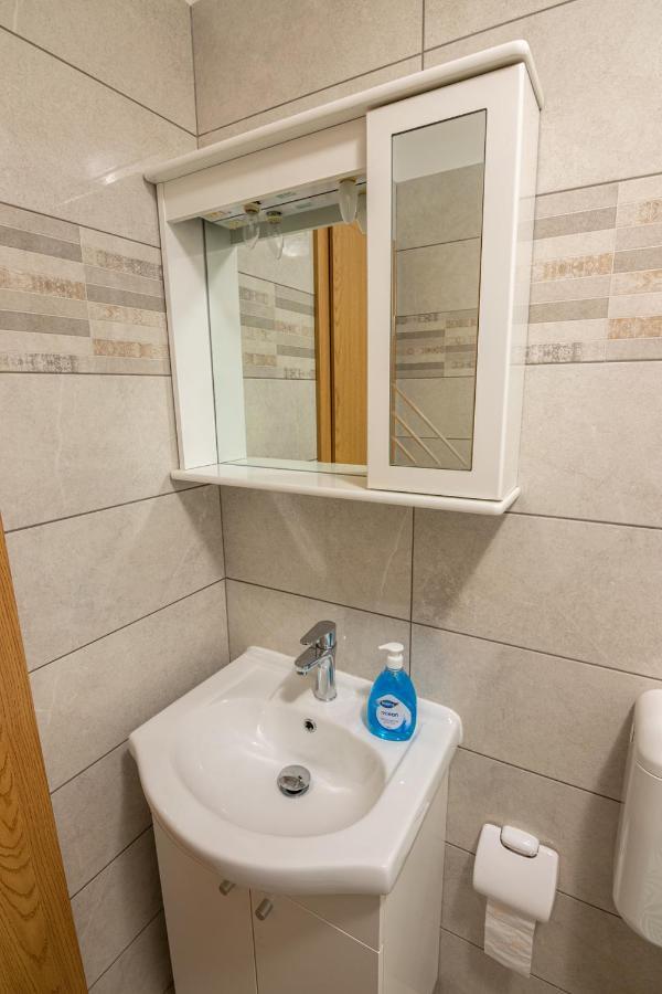 Gina Appartement Rijeka Buitenkant foto